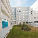 Golden Tulip Apartment