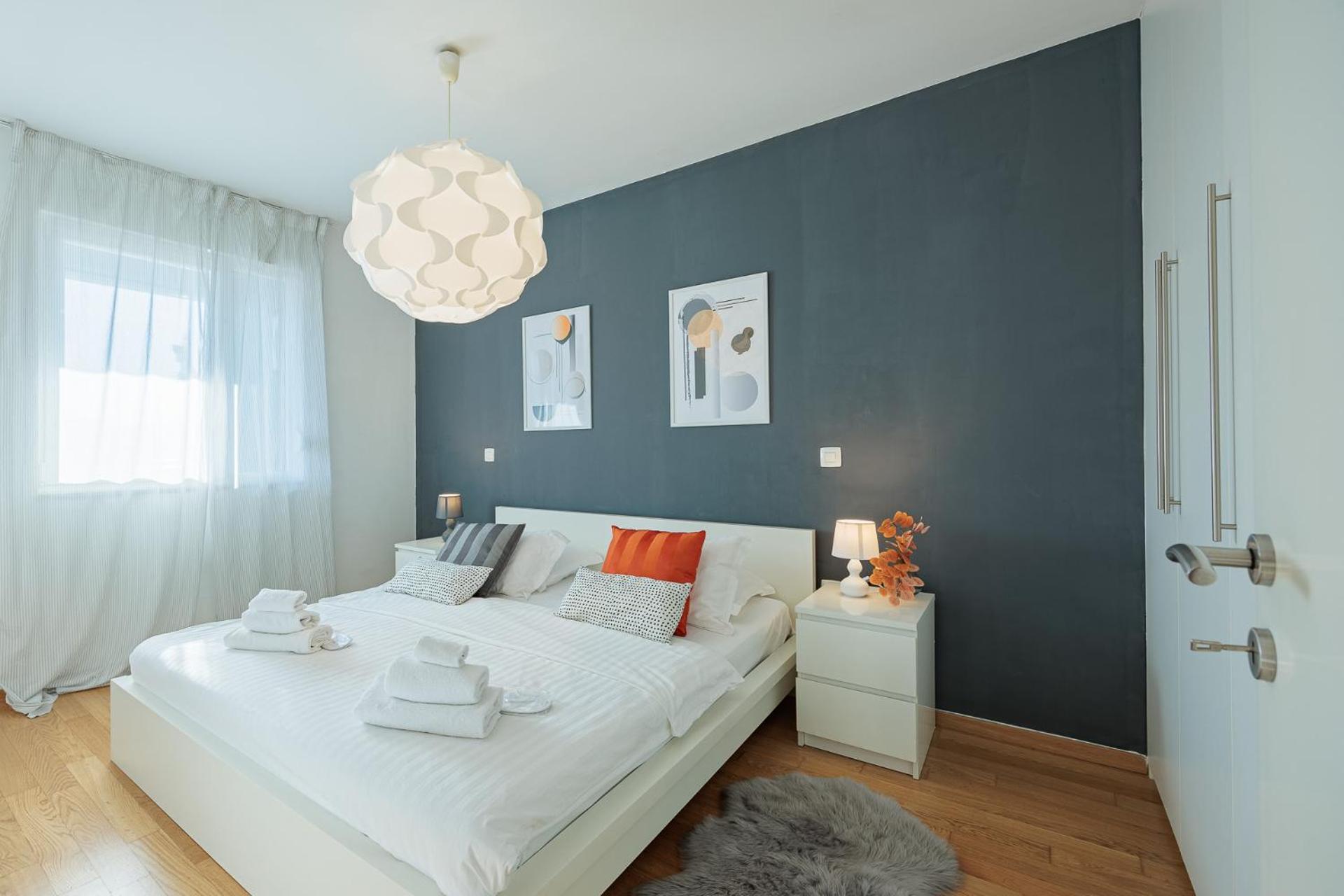 Golden Tulip Apartment *